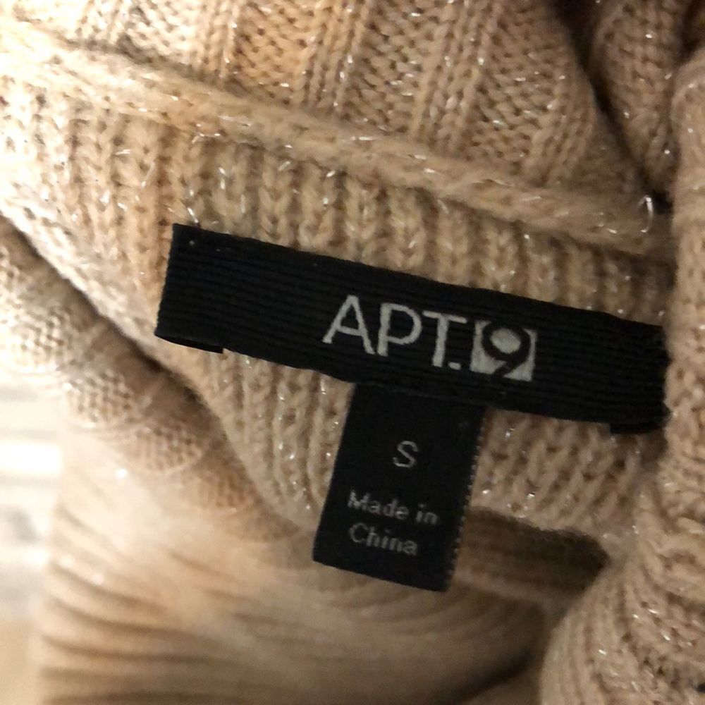 3For$20 sweater size small - Picture 3 of 3